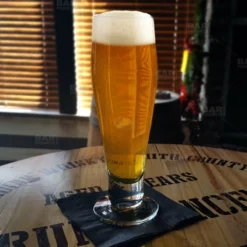 BarConic® 15 Oz Footed Ale Glass -Endurance Sales 15oz footed ale glass2 web 500