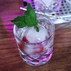 BarConic® Diamond Bar Kit W/13oz Mixing Glass Set -Endurance Sales diamond pattern rock glass close bar products 1