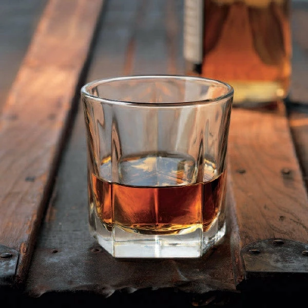 Libbey 15480 Inverness 7 Oz. Rocks Glass - 24/Case 4 Libbey 15480 Inverness 7 Oz. Rocks Glass - 24/Case - Image 2