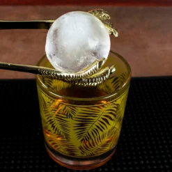 Talon Designed Tongs - Gold Plated -Endurance Sales talon tongs scene1